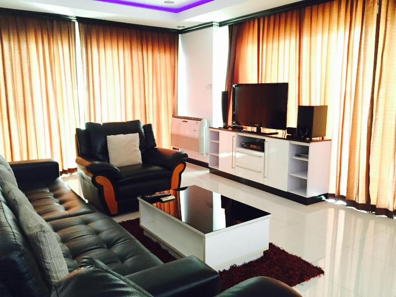 View Talay 6 Condominium by Honey - Oda
