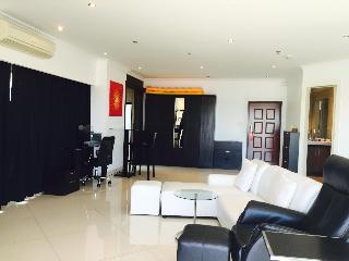 View Talay 6 Condominium by Honey fotoÄŸrafÄ±