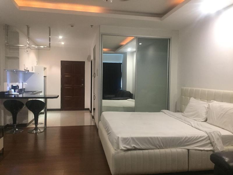 View Talay 6 Condominium by Honey - Oda