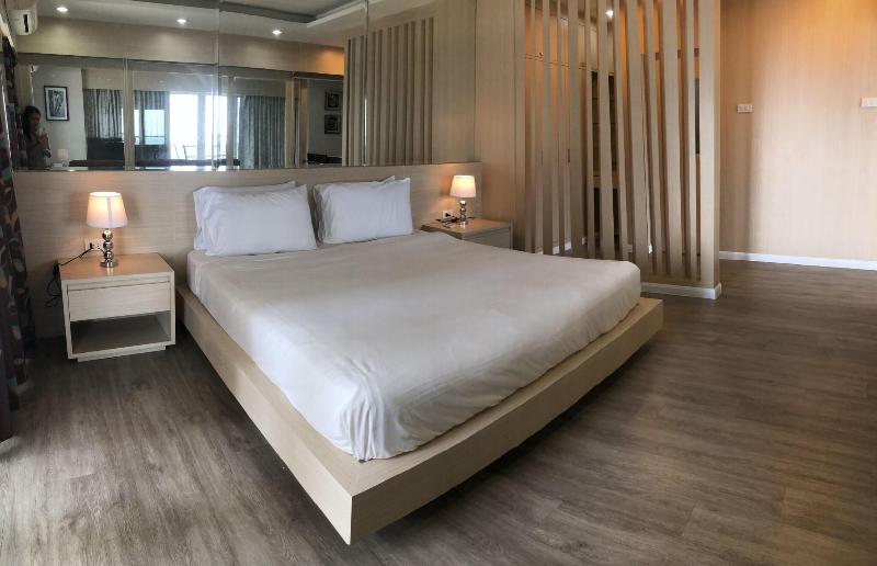 View Talay 6 Condominium by Honey - Oda