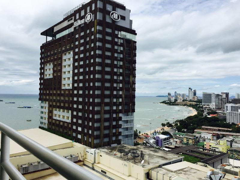 View Talay 6 Condominium by Honey - Oda