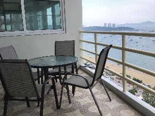 View Talay 6 Condominium by Honey fotoÄŸrafÄ±