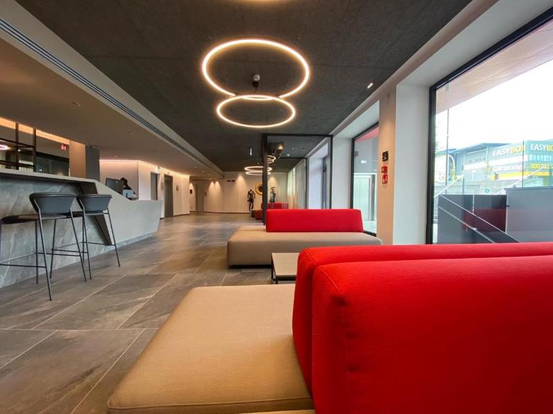 Amedia Milan, Trademark Collection by Wyndham - Lobi