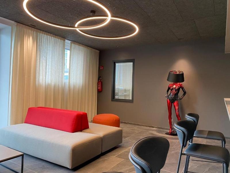 Amedia Milan, Trademark Collection by Wyndham - Lobi