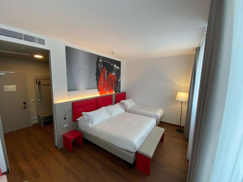 Amedia Milan, Trademark Collection by Wyndham - Oda