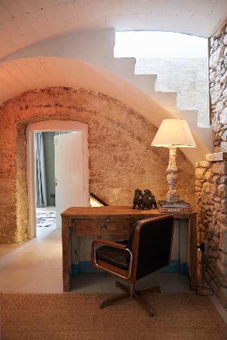 Llimona Suites