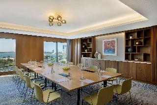 DoubleTree by Hilton Sharjah Waterfront Hotel & Re fotoÄŸrafÄ±