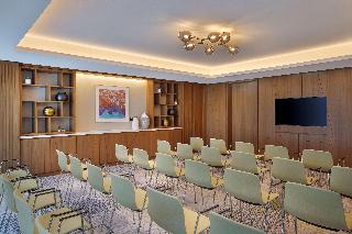 DoubleTree by Hilton Sharjah Waterfront Hotel & Re fotoÄŸrafÄ±