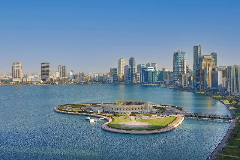 DoubleTree by Hilton Sharjah Waterfront Hotel & Re - Genel