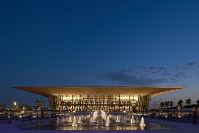 DoubleTree by Hilton Sharjah Waterfront Hotel & Re - Genel