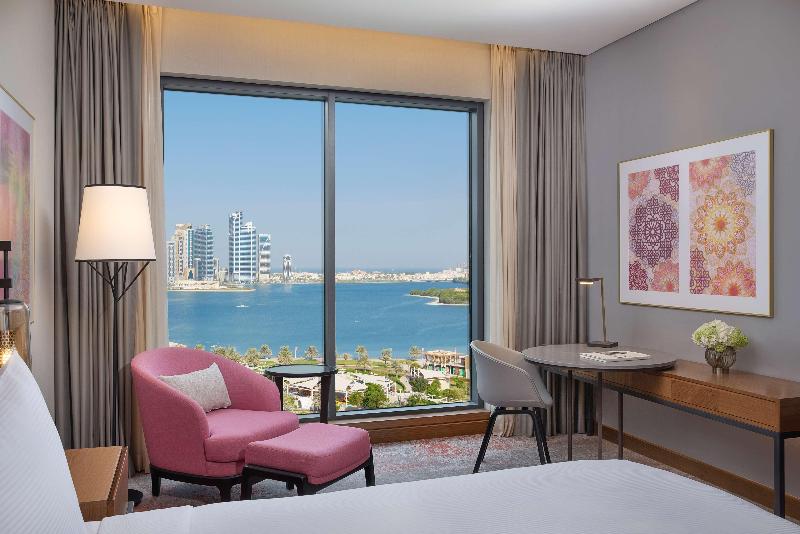 DoubleTree by Hilton Sharjah Waterfront Hotel & Re - Oda