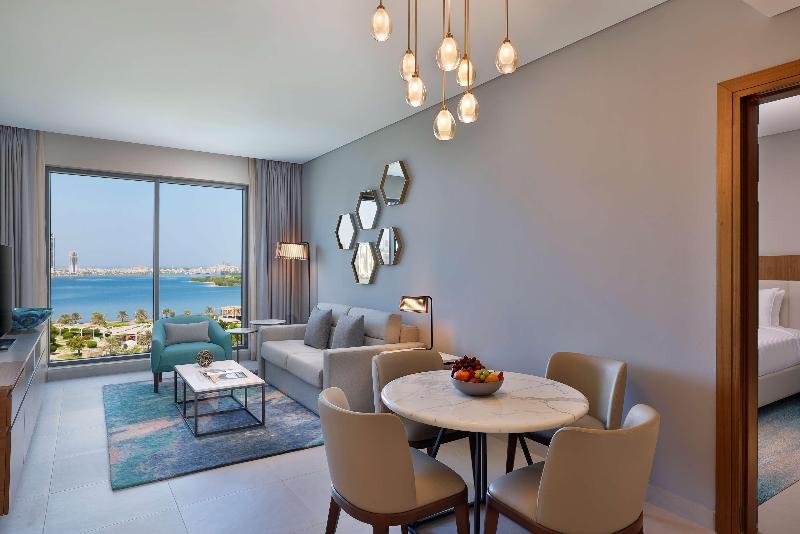 DoubleTree by Hilton Sharjah Waterfront Hotel & Re - Oda