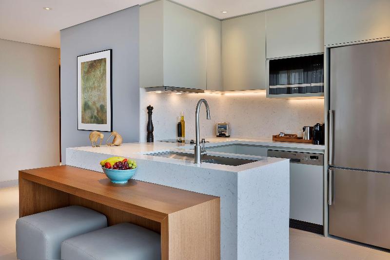 DoubleTree by Hilton Sharjah Waterfront Hotel & Re - Oda