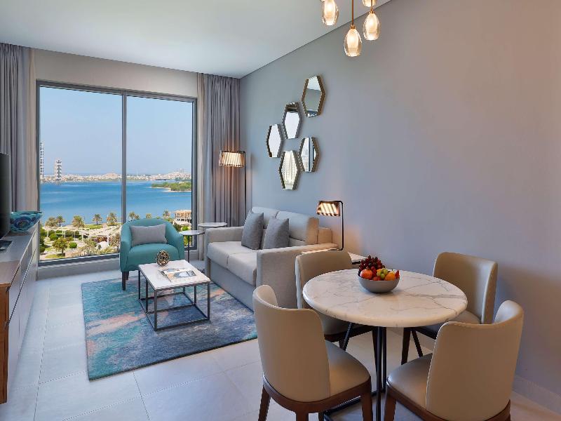 DoubleTree by Hilton Sharjah Waterfront Hotel & Re - Oda