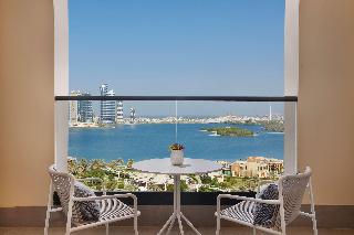 DoubleTree by Hilton Sharjah Waterfront Hotel & Re fotoÄŸrafÄ±