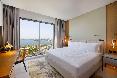 DoubleTree by Hilton Sharjah Waterfront Hotel & Re oda fotoğrafı