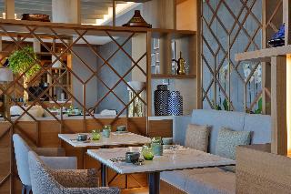 DoubleTree by Hilton Sharjah Waterfront Hotel & Re fotoÄŸrafÄ±