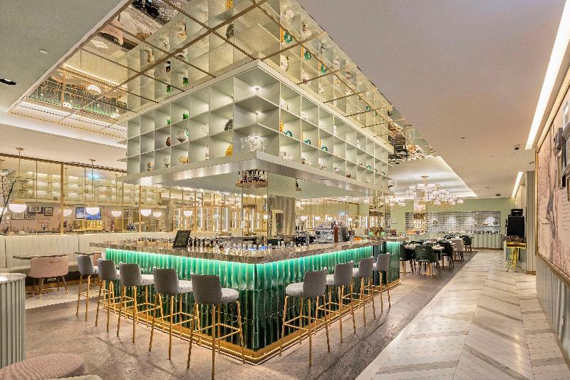 The Emerald House Lisbon, Curio Collection by Hilt - Bar