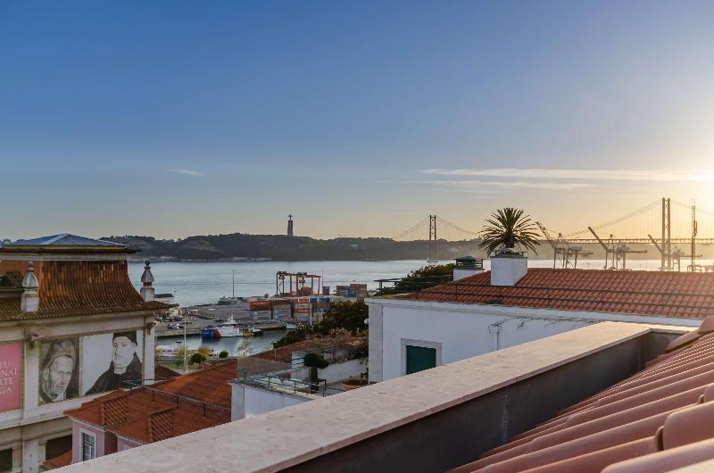 The Emerald House Lisbon, Curio Collection by Hilt - Oda