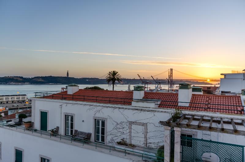 The Emerald House Lisbon, Curio Collection by Hilt - Oda