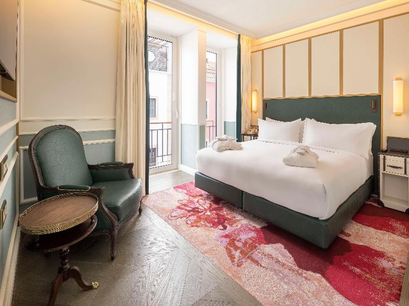 The Emerald House Lisbon, Curio Collection by Hilt - Oda