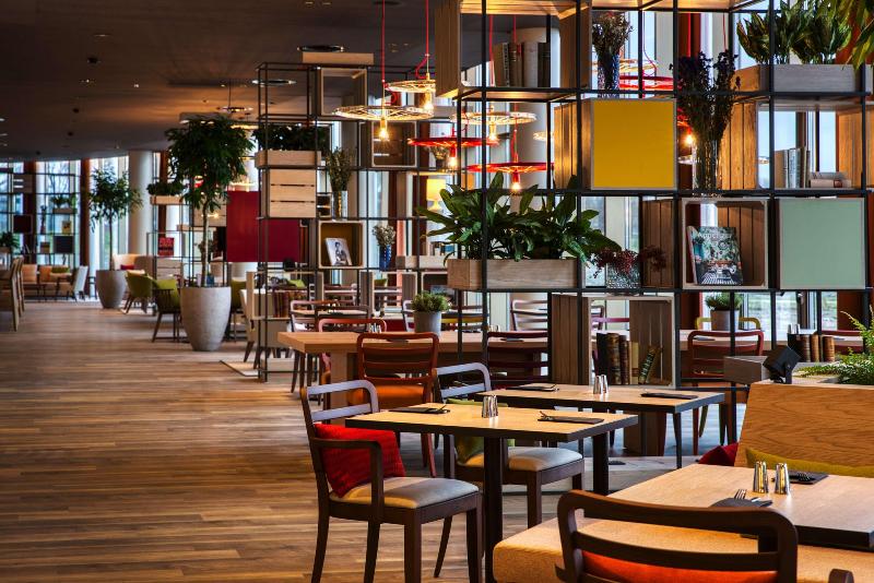 IntercityHotel Amsterdam Airport - Restoran