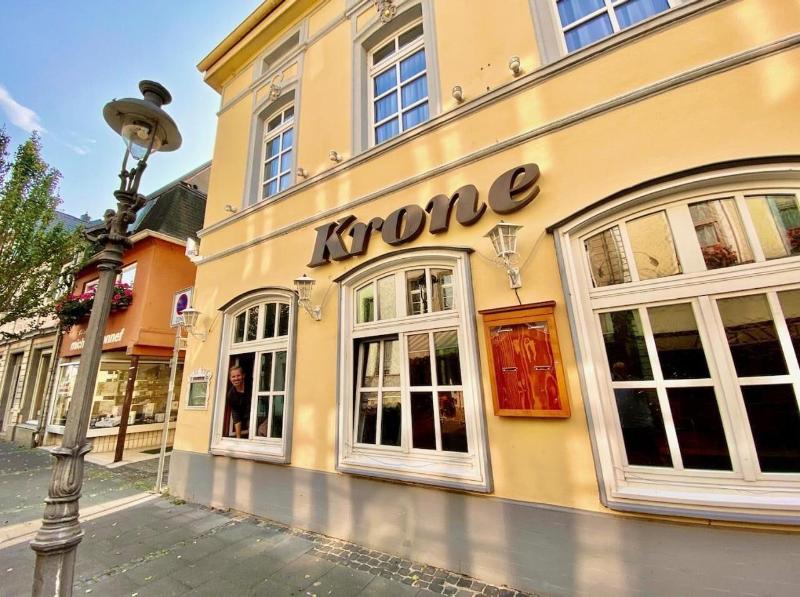 Das Hotel Krone - Genel