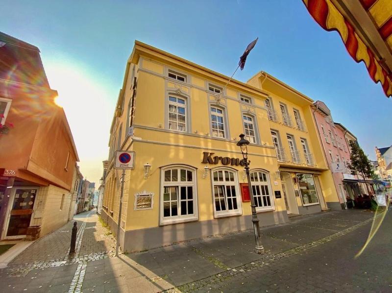 Das Hotel Krone - Genel