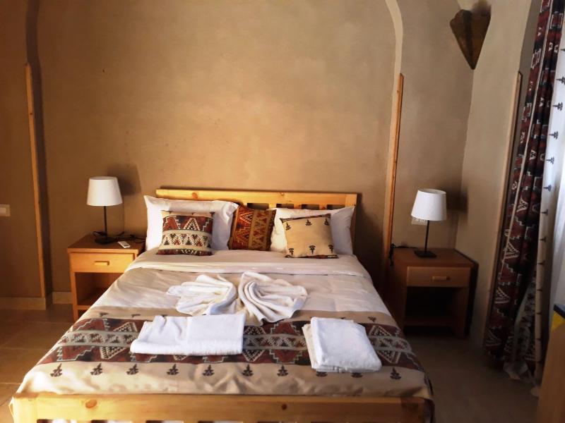 Embrace Hotel - Oda