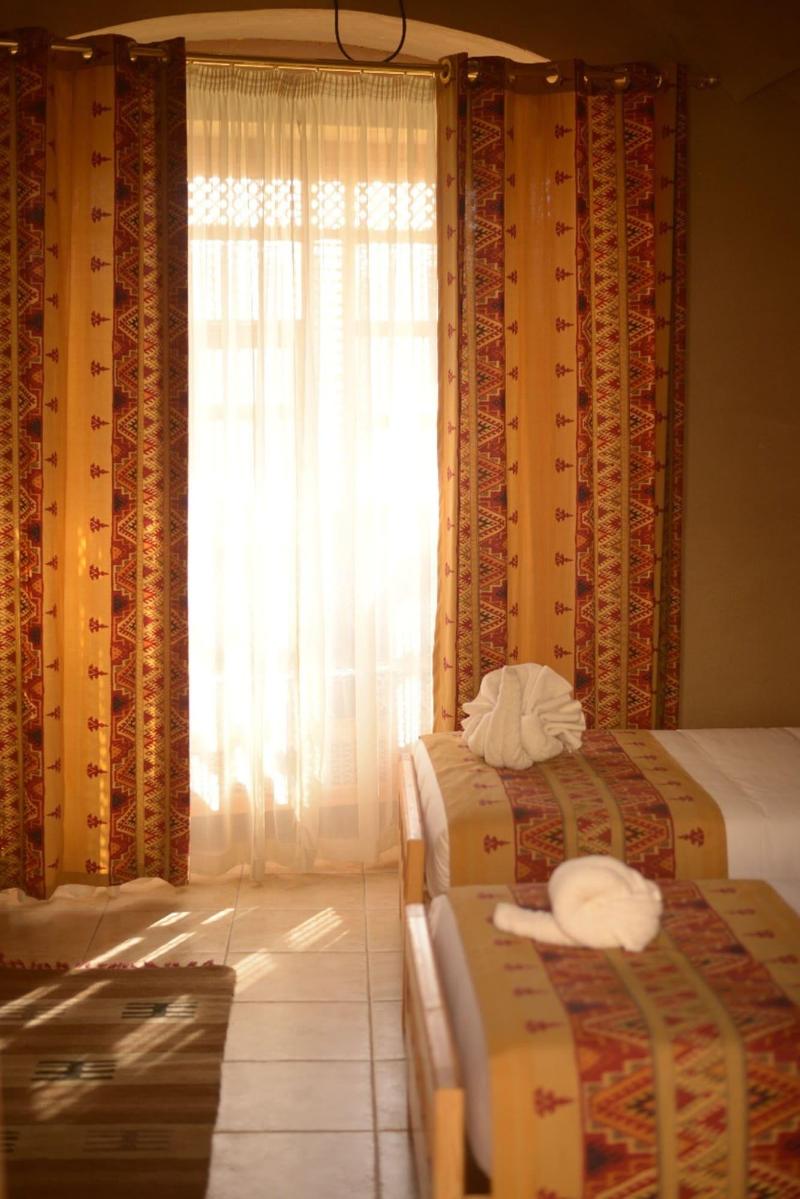 Embrace Hotel - Oda