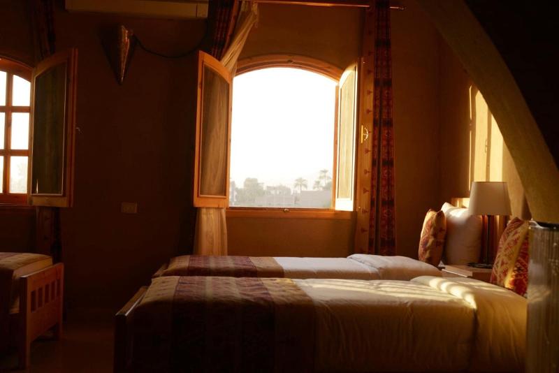Embrace Hotel - Oda