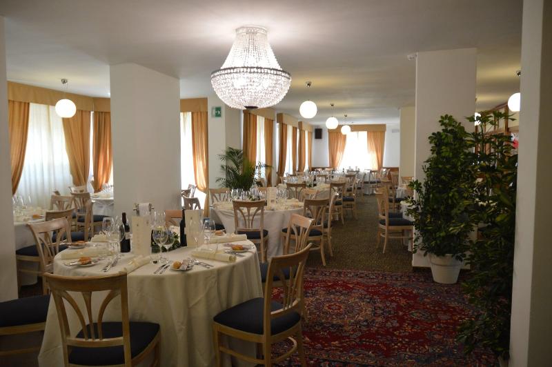 Olympic Regina Hotel - Restoran