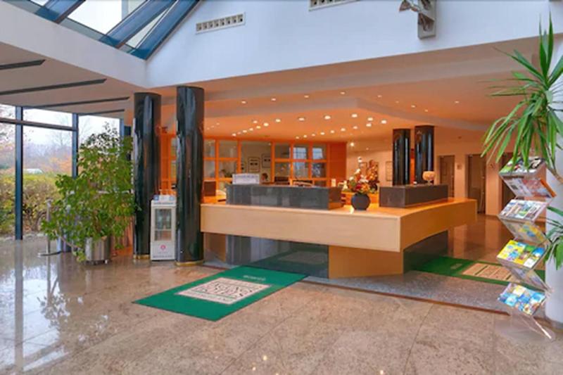 TOP CountryLine Hotel Meerane - Lobi