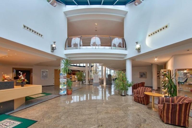 TOP CountryLine Hotel Meerane - Lobi