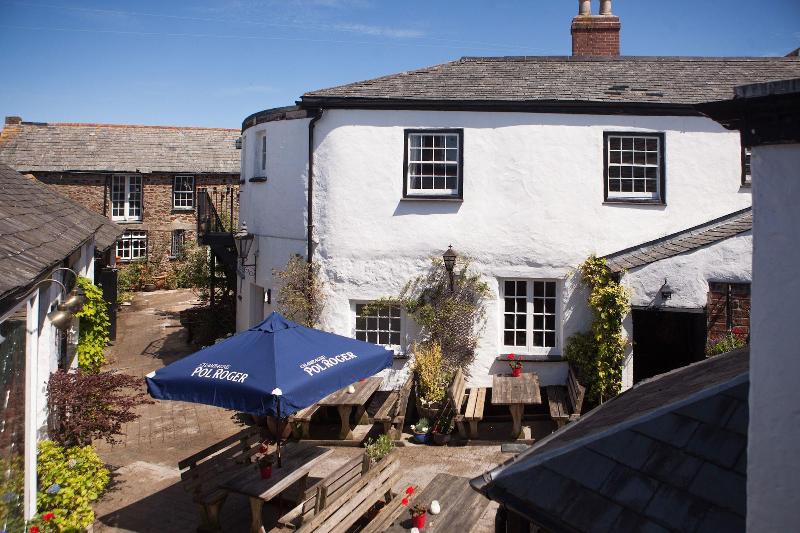 The Tree Inn - Genel