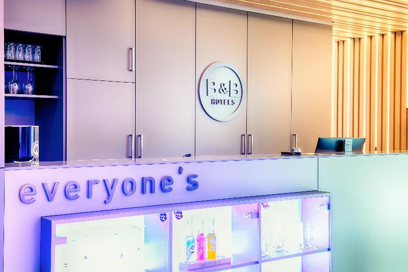 B&B Hotel Rostock City-West - Lobi