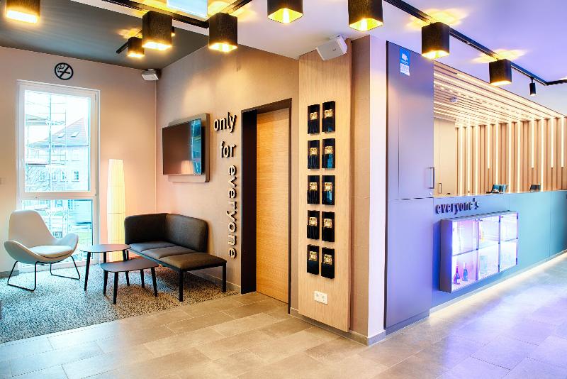 B&B Hotel Rostock City-West - Lobi