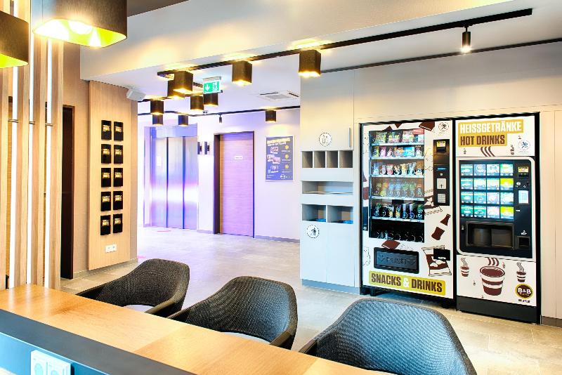 B&B Hotel Rostock City-West - Lobi