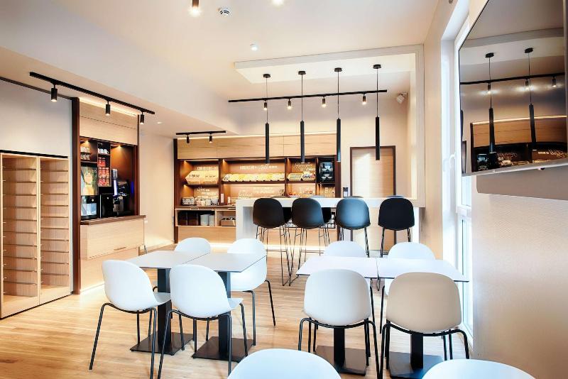 B&B Hotel Rostock City-West - Restoran