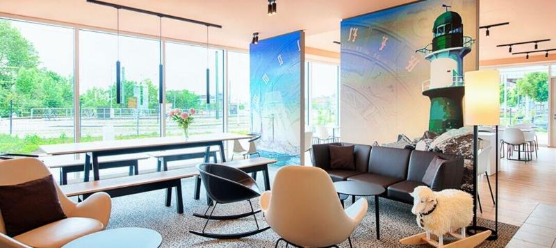 B&B Hotel Rostock-Hafen - Lobi