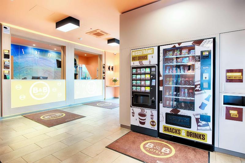 B&B Hotel Rostock-Hafen - Lobi