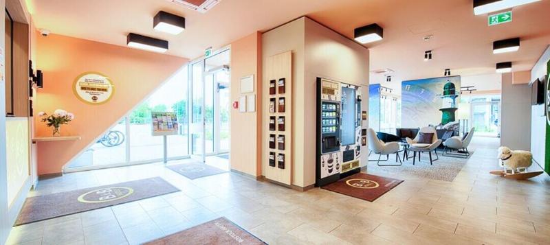 B&B Hotel Rostock-Hafen - Lobi