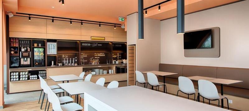 B&B Hotel Rostock-Hafen - Restoran