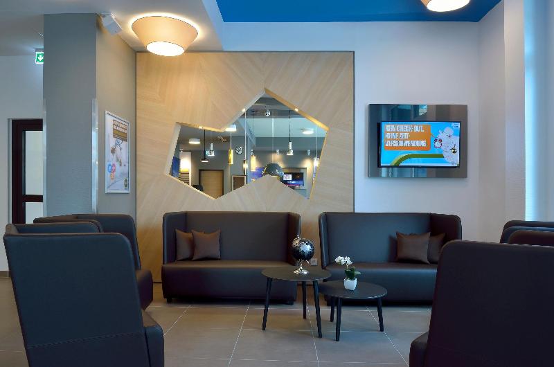B&B Hotel Stuttgart-Airport/Messe - Lobi