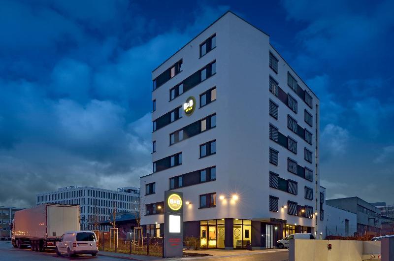 B&B Hotel Stuttgart-Airport/Messe - Genel