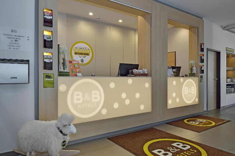 B&B Hotel Stuttgart-Bad Cannstatt - Lobi