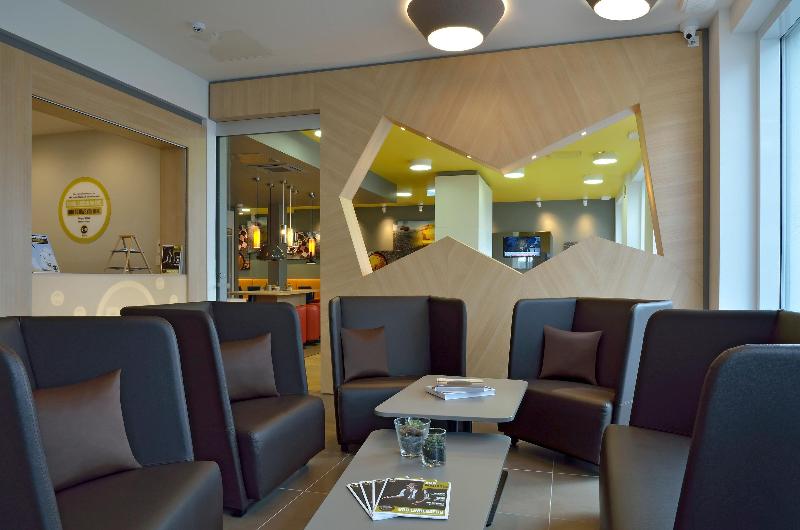 B&B Hotel Stuttgart-Zuffenhausen - Lobi