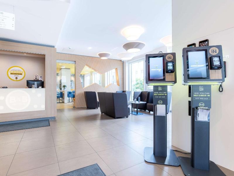 B&B Hotel Stuttgart-Zuffenhausen - Lobi
