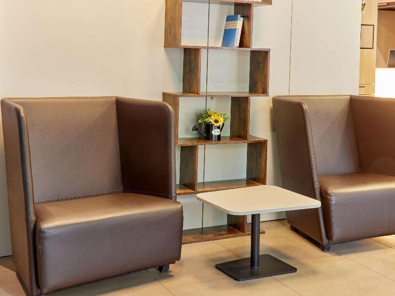 B&B Hotel Trier - Lobi