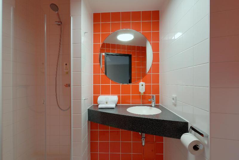 B&B Hotel Wiesbaden - Oda